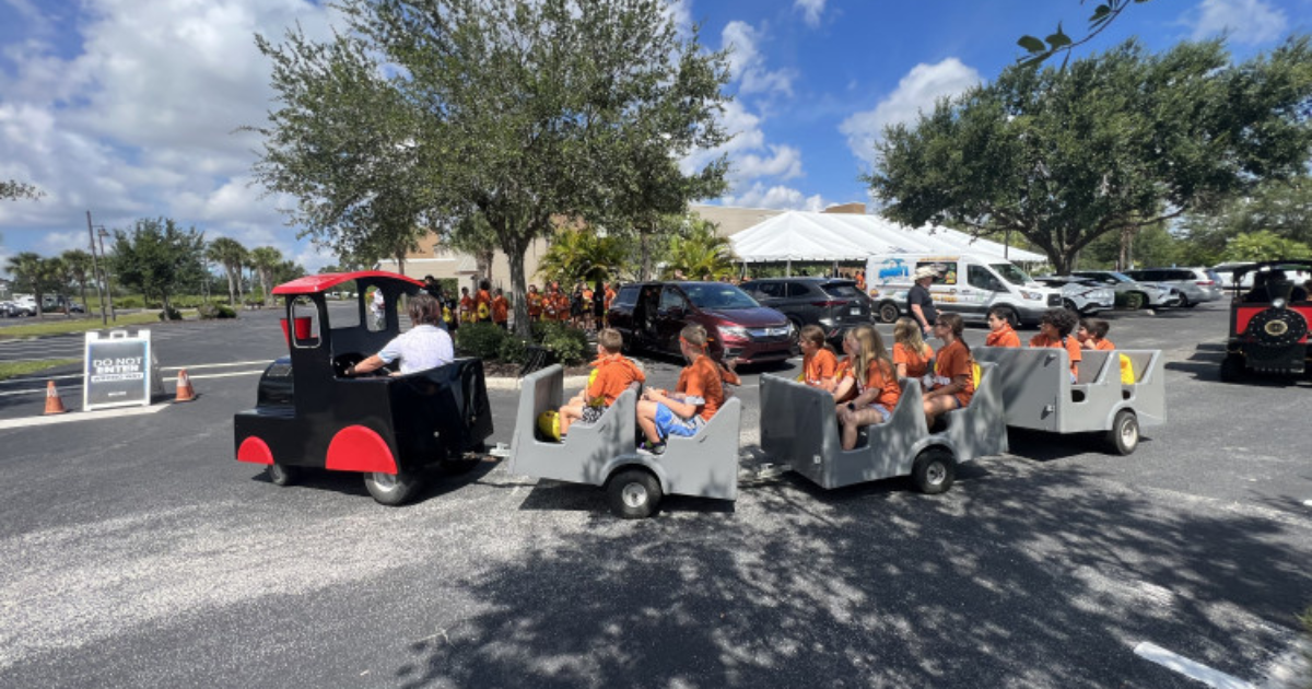 Fun Trackless Train Rentals Sharky's Events (941) 787 4134